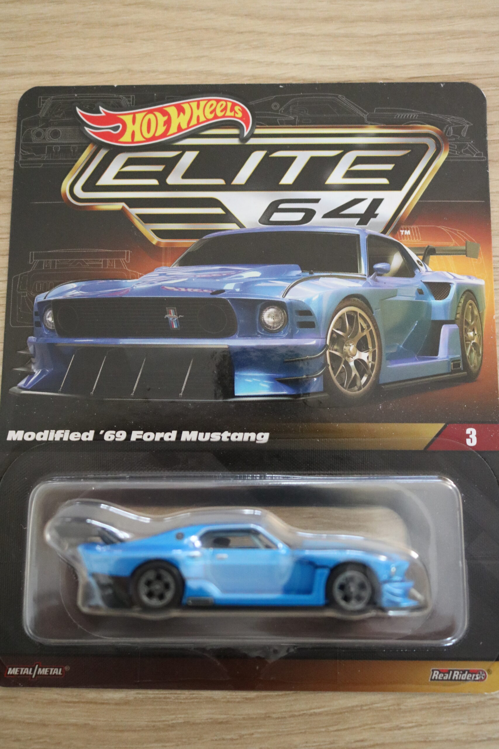 hotwheels-elite64-modified-1969-ford-mustang-1:64-wild-toys-real-riders